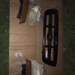 Headlights Signal Lught And Grill For 2000 Ranger Good Shape