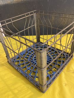 Vintage ALPENROSE WIRE MILK CRATE -78 for Sale in Vancouver, WA