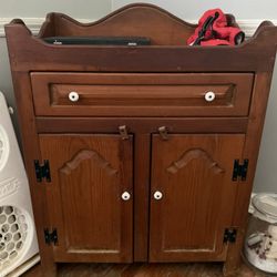 Small wood Buffet
