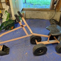 Sandbox Sit-on Excavator Toy