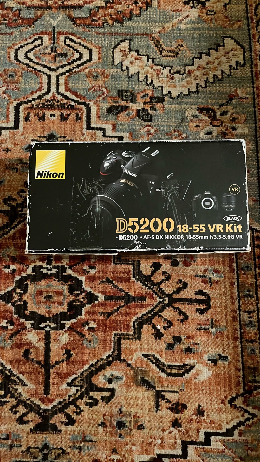 Nikon DSLR d5200 with 18 55mm lens kit