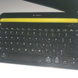 Logitech Multi Device BT Keyboard 