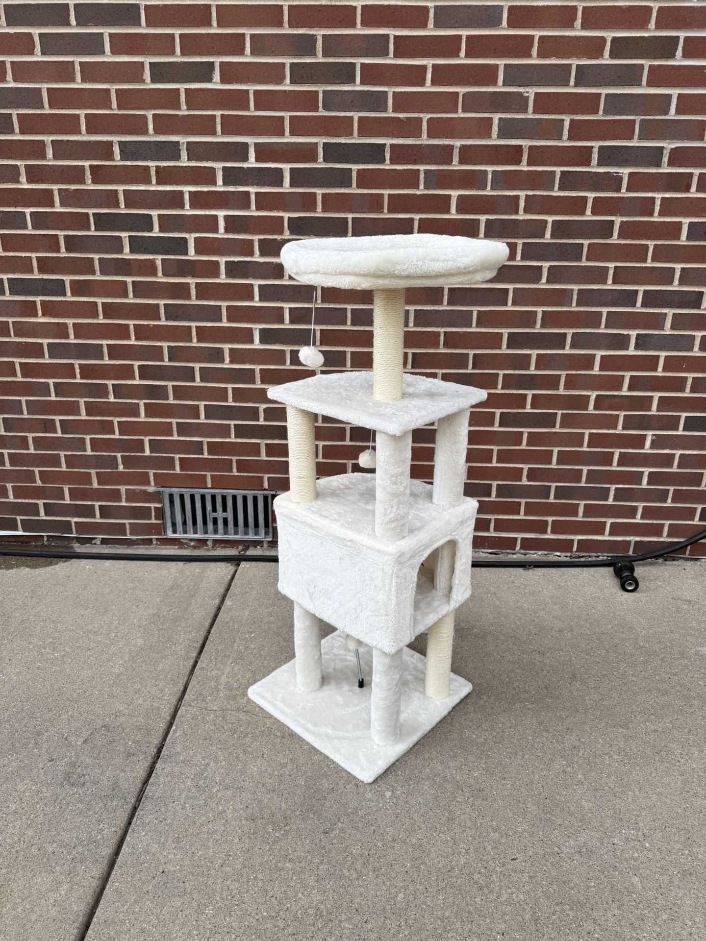 45’’ Cat Tree Tower / White