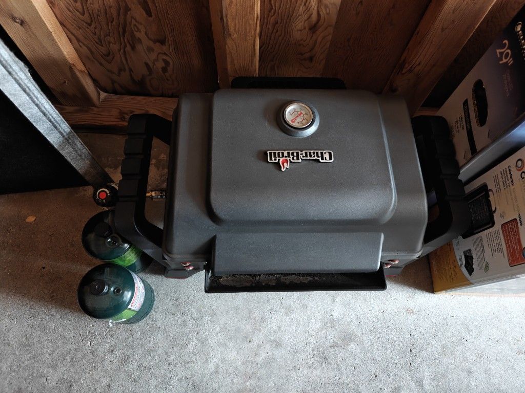 Like New Char-Broil Portable Grill Extras