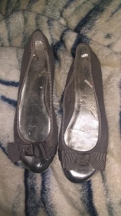 Flat shoes