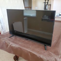 Insigna 43" LED Color TV