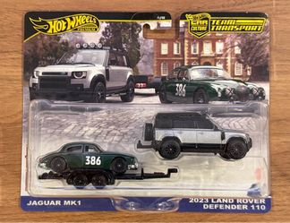 Hot Wheels Premium Team Transport Jaguar MK1 & 2023 Land Rover Defender 110 Brand New