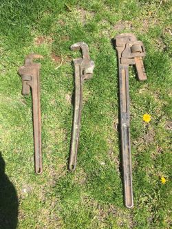 Pipe wrench