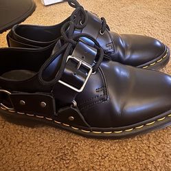 Doc Martens Womens Size 8