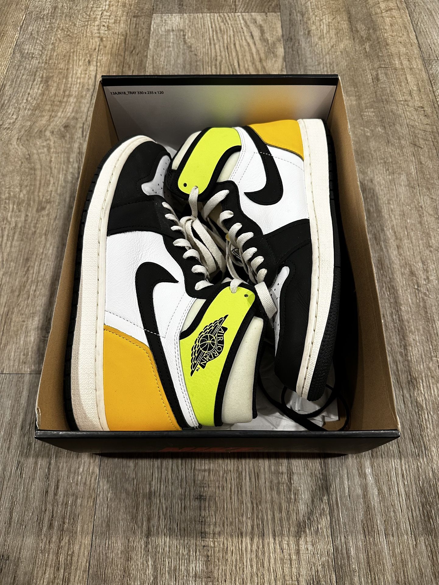 Jordan 1 Volt