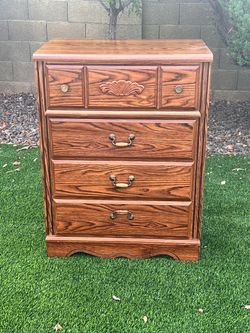 Solid Oak 4-Drawer Chest Dresser