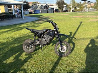 ESKUTE NOVA MINI  WILL TRADE FOR A HEYBIKE VILLAN SEND ME DUM TRADES NO PEDAL