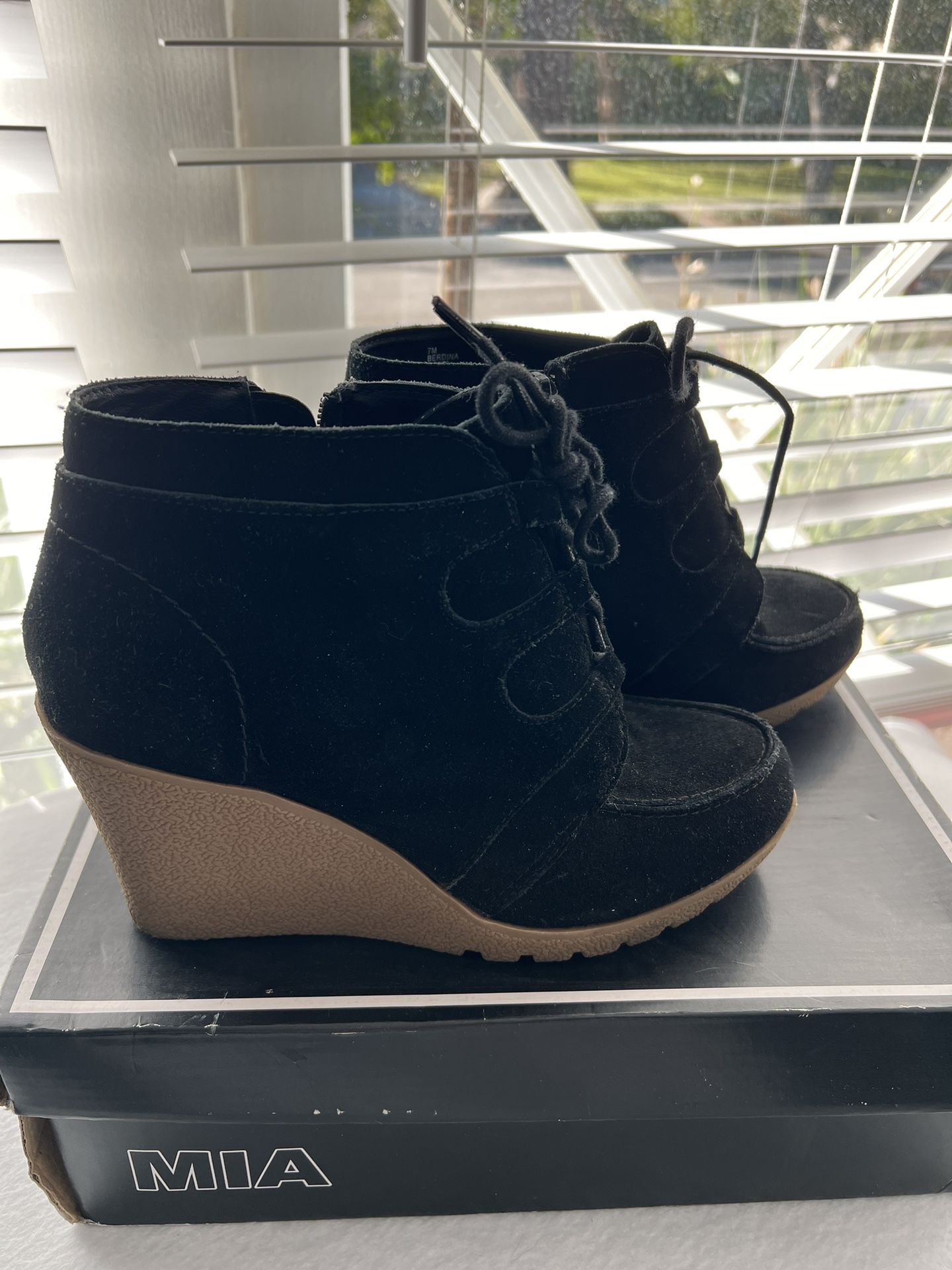 Black Suede Leather Women Booties Size 7