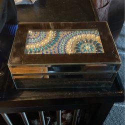 8.5” X5”x3.5” Beautiful Jeweled Mosaic Jewelry Box. 