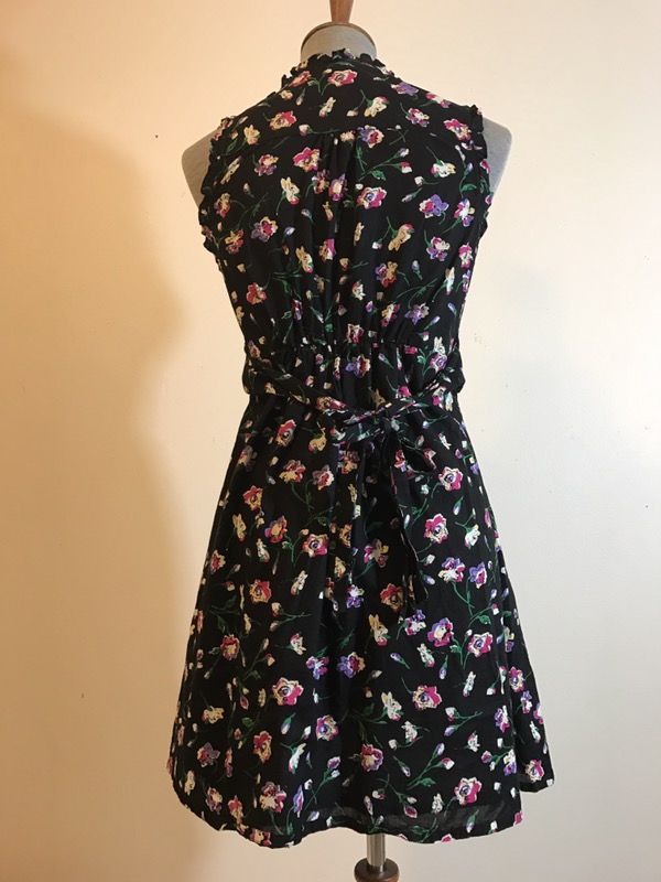 Beautiful black and floral F21 forever 21 S dress, NEW w/o tags!