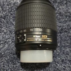 Nikon DX AF-NIKKOR55-200 MM