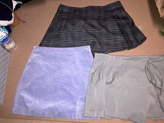 3 women’s skirts