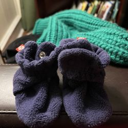 Zutano 6mo purple Fleece Booties