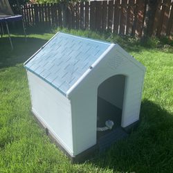 Large Dog House - Almost New