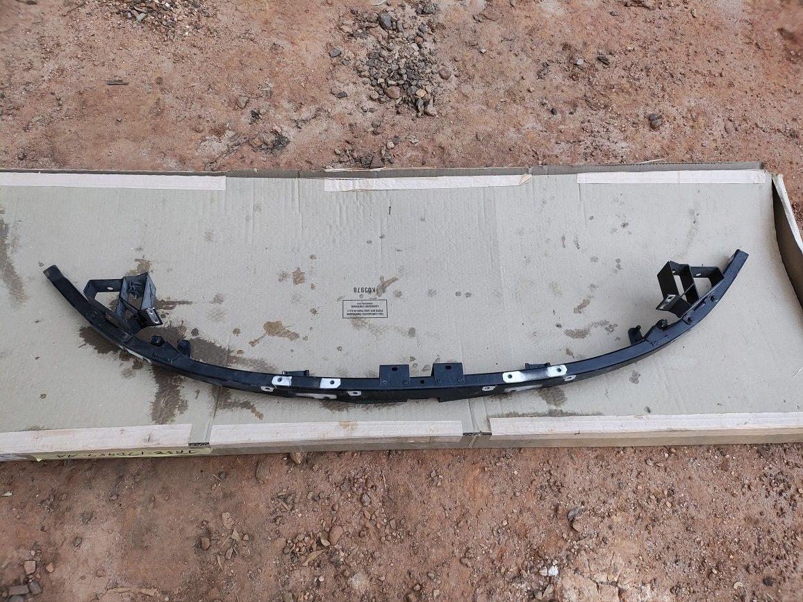 Alfa Romeo Spider 4C Top Radiator Support OEM Original Part