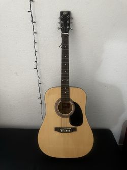 6 String Acoustic Guitar