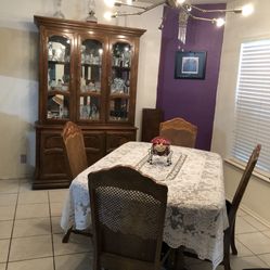 Dining Room Table 