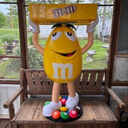 Authentic M&M store display with tray