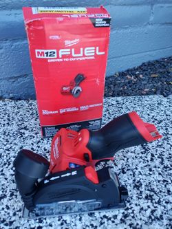 Cut off saw Milwaukee m12 tool only