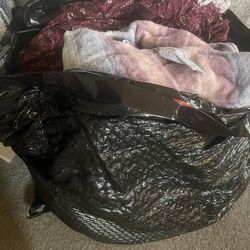Big bag of md/lg clothes