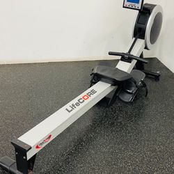 Lifecore R100 Rowing Machine 