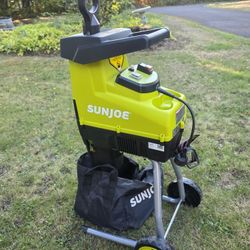SUNJOE 15amp WOOD CHIPPER
