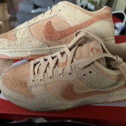 New Nike Dunk Low