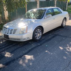 2011 Cadillac DTS