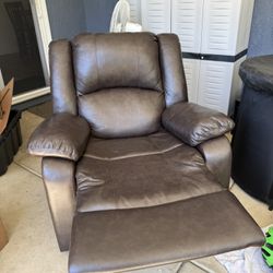 Recliner Chair 