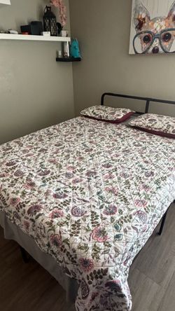Queen Bed Set – Metal Frame, Mattress, Foam Topper & Protector – Very Clean