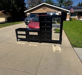Dresser set