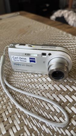 Sony Cyber Shot  Digital Camera 5.1 MP