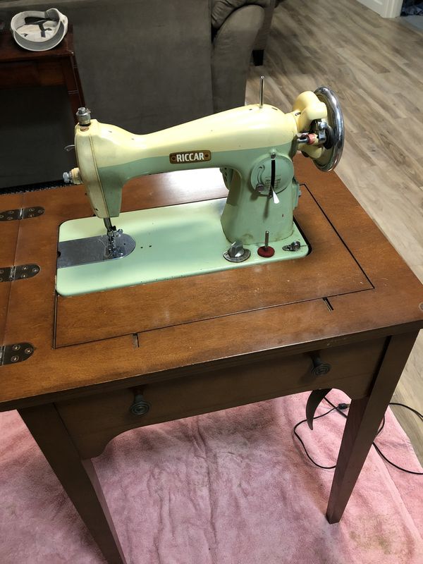 Riccar Model 15 Sewing Machine for Sale in Portland, OR - OfferUp