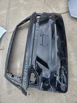 Chevy Chevrolet Traverse tailgate Liftgate Oem 18 to 23