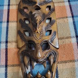 Hand Carbay Budu Wood Mascara 16"x7 1/4" 