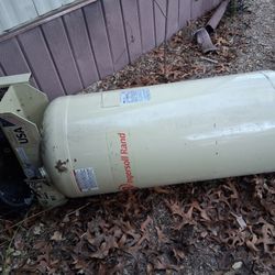 Ingersoll Rand 220 Compressor 