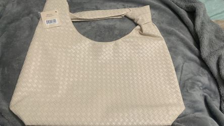 Woman’s Purse Beige