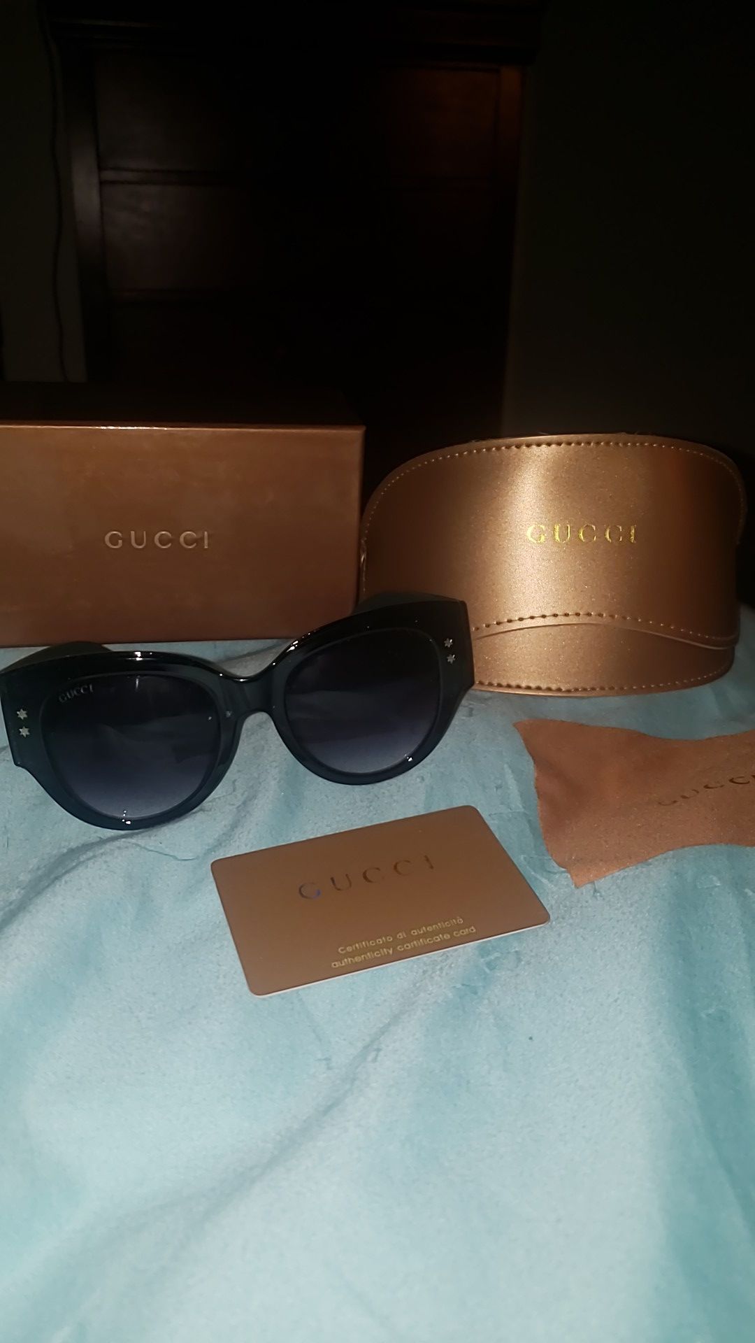 Gucci Sun glasses