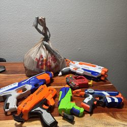 Nerf Guns W bullets