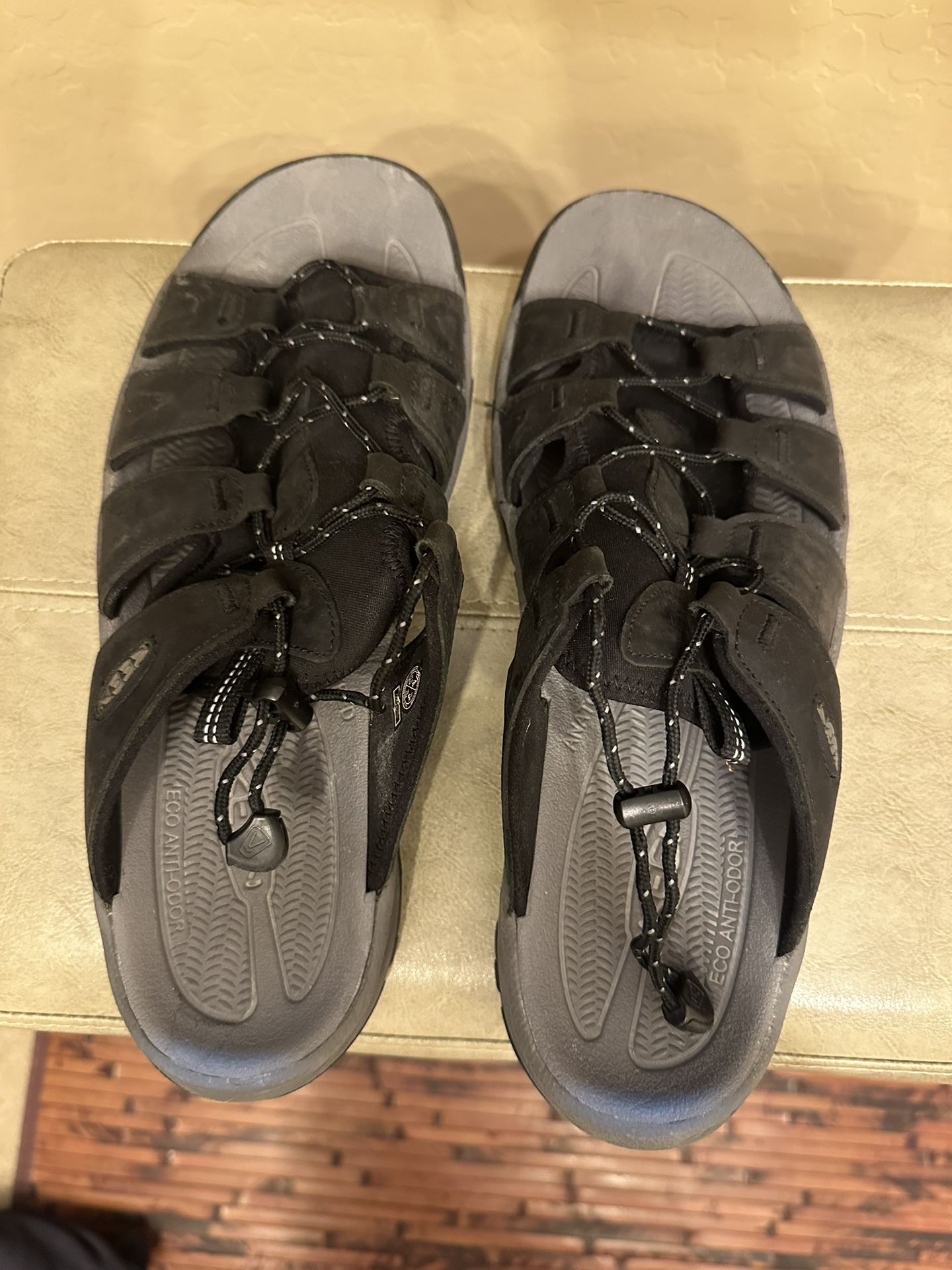 KEENS Men’s Size 14 Open Toe Open Heel Hiking Sandle Black Like New