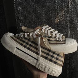 Burberry Shoes 
