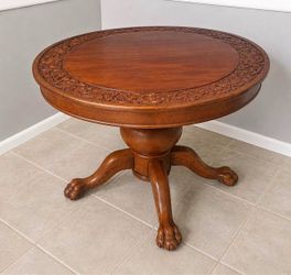 Antique Carved Oak Round Accent Table w/ Griffin Carving & Claw Feet – 36"