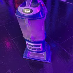 Shark NV360 Lift-Away Deluxe Upright Vacuum Cleaner - Blue ...