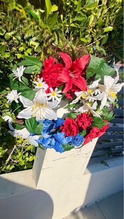 Red  White Blue Patriotic Hydrangeas Wreath