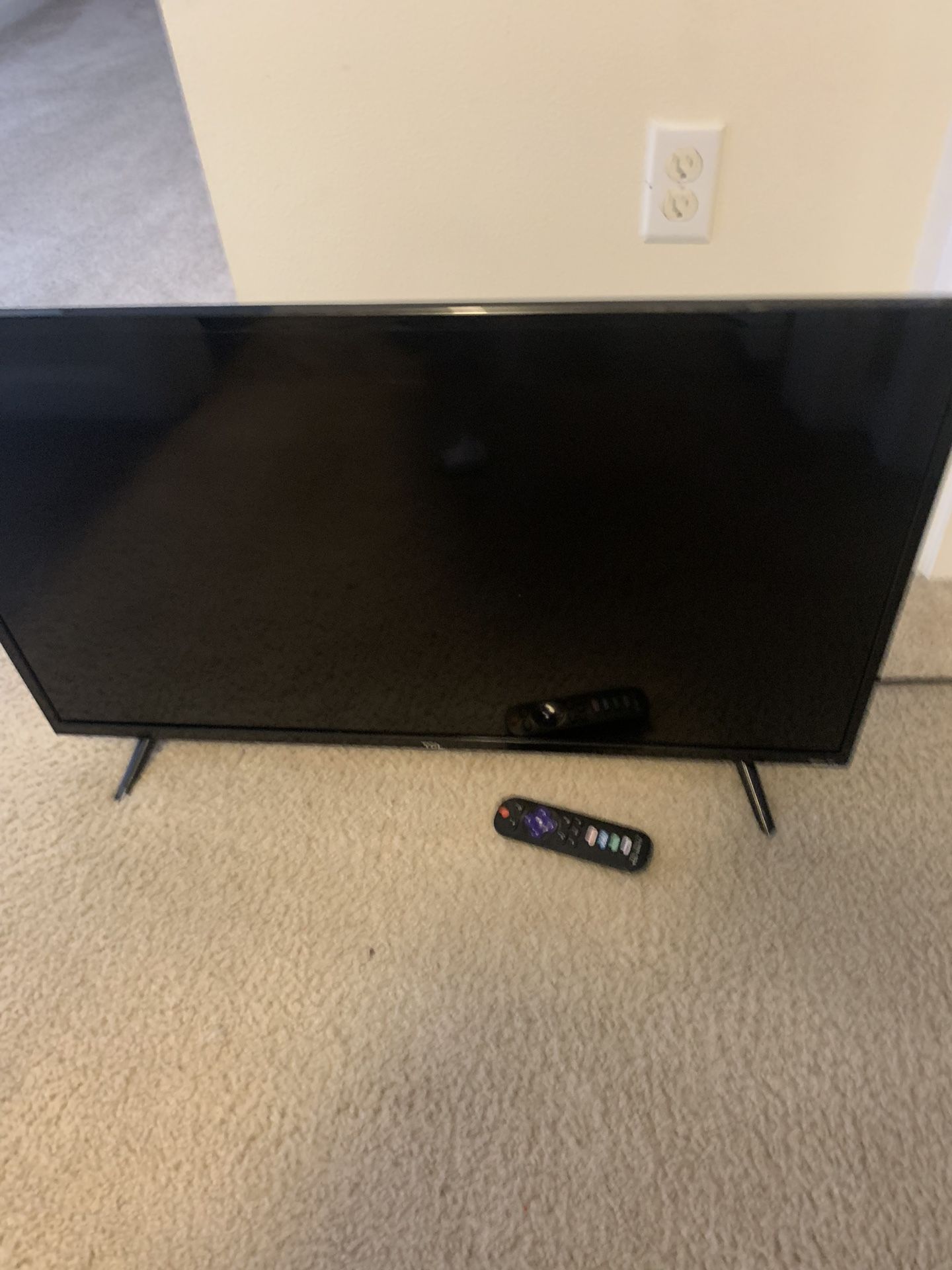 32” TCL ROKU TV